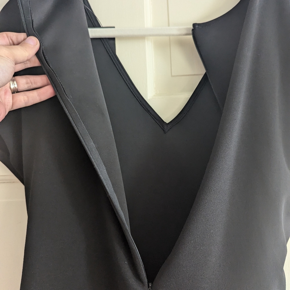Express Jumpsuit V-neck Tie-Waist NWT - Picture 7 of 10